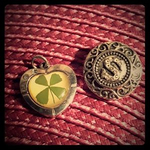 Charm with real 4 leaf clover and S pop in